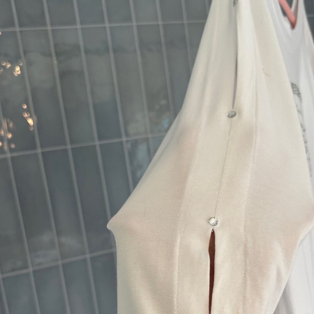 Burberry White Long Sleeve Tee - Picture 2 of 11